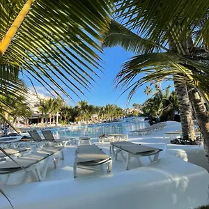 https://apartment-at-parque-santiago-3.in-canary-islands.com
